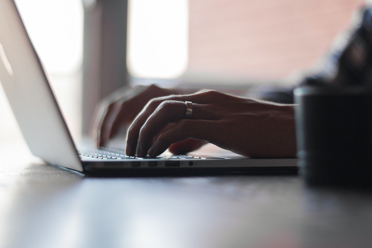 Optimiser la gestion administrative grâce à une secrétaire indépendante